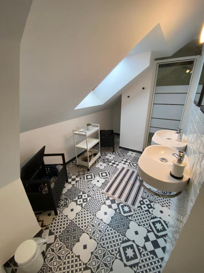 Appartement Hyper Centre Cathedrale Avec Parking Gratuit Амиен Екстериор снимка
